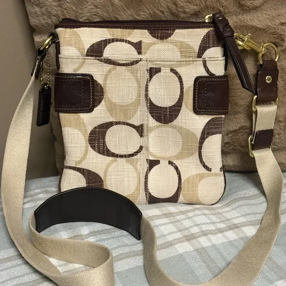 2008 Vintage Coach Brown and Cream signature Canvas crossbody bag - RARE - Picture 2 of 3